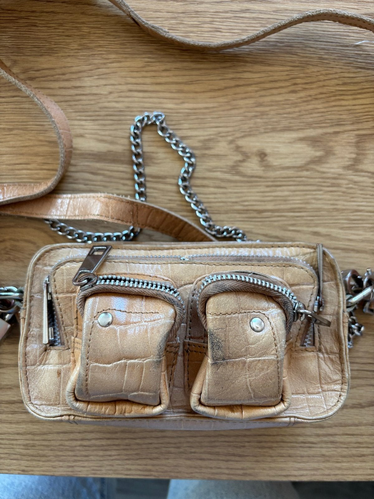 Leren schoudertasje met ketting - nunnoo, Ophalen of Verzenden, Gebruikt, Beige, Schoudertasje
