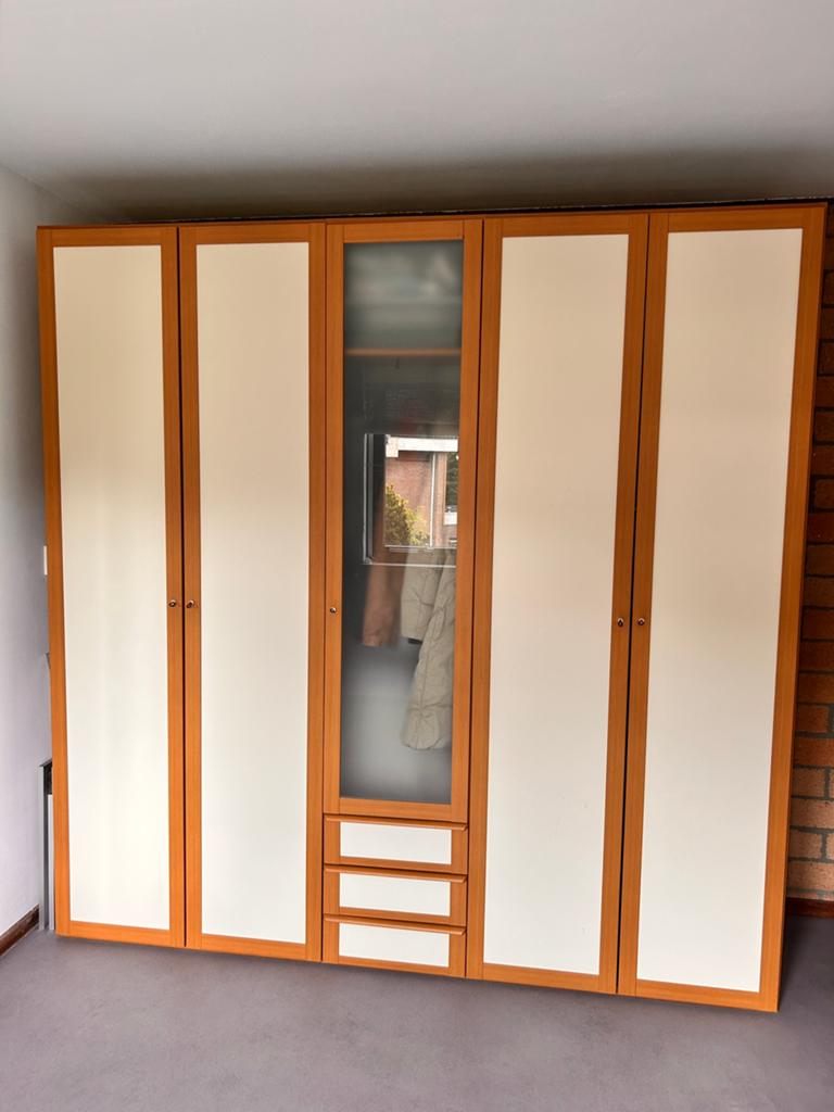 Grote linnenkast van het merk Svedex, Huis en Inrichting, Kasten | Kledingkasten, Gebruikt, 200 cm of meer, 200 cm of meer, Overige houtsoorten