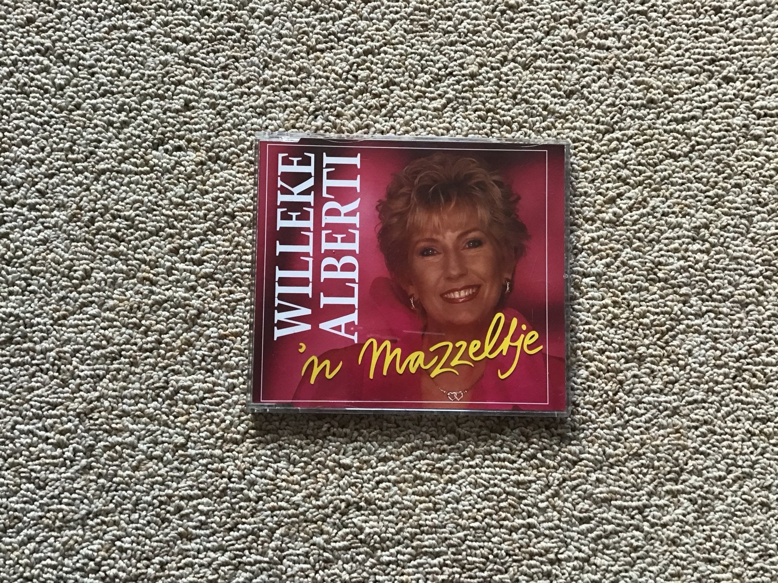 Willeke Alberti - 'n Mazzelje CD, Ophalen of Verzenden, Zo goed als nieuw, Levenslied of Smartlap