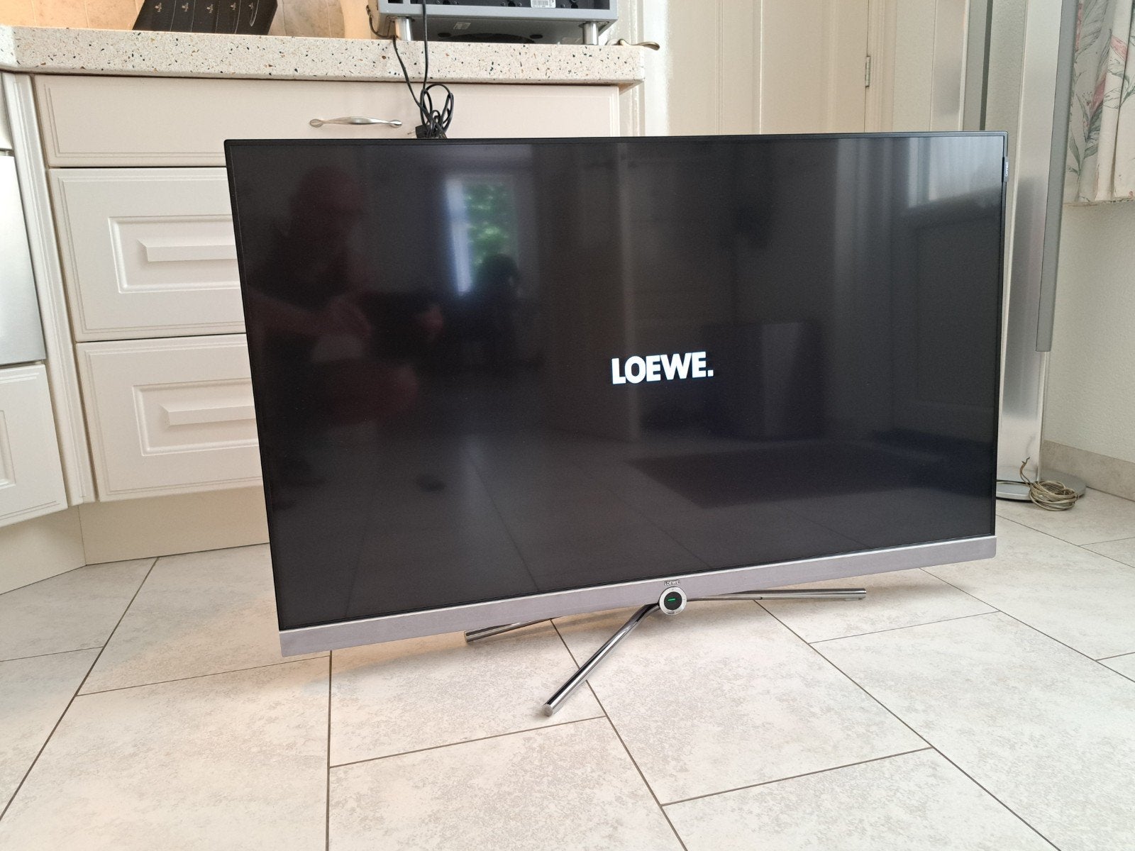 Loewe Connect 48 Ultra HD LED TV met Subwoofer, LED, 50 Hz, Zo goed als nieuw, 100 cm of meer