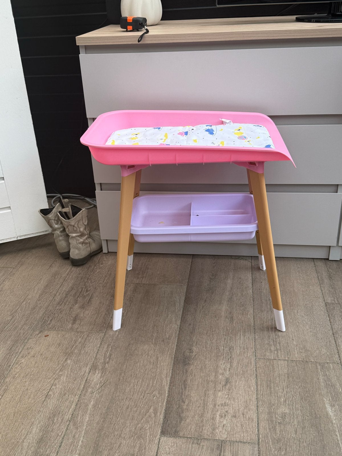 Baby Born aankleedtafel, Gebruikt, Aankleedkussen, Standaard, Ophalen
