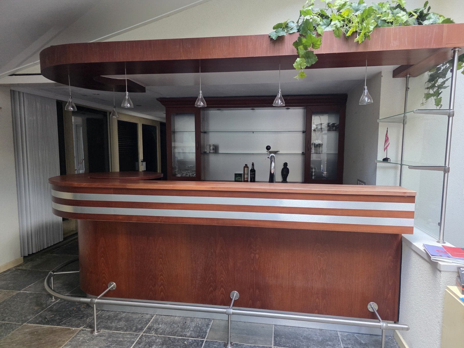 Horeca bar met Tap spoelbak en koelkasten, Ophalen, Gebruikt