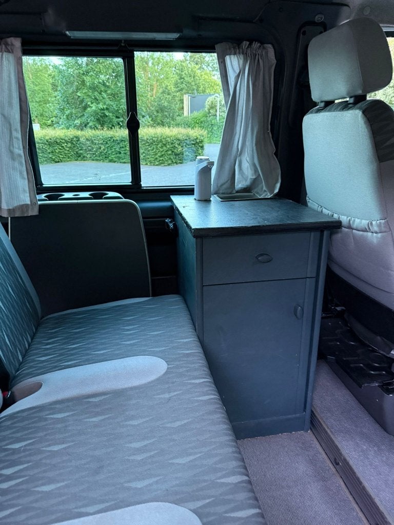 Foto 21 van Ford Transit Euroline Nugget Westfalia Camper NIEUWE APK!