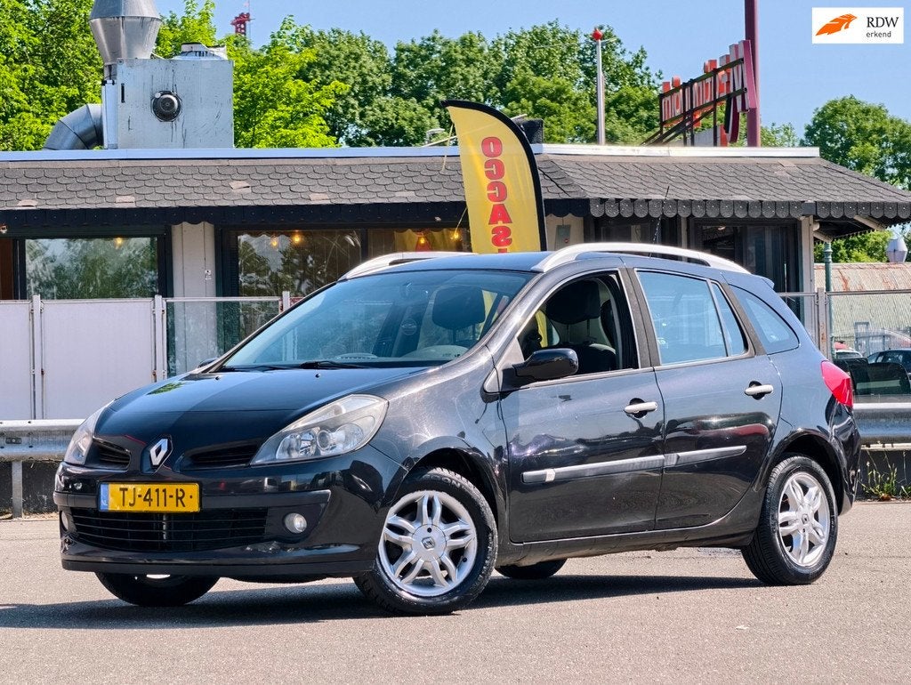Renault Clio Estate 1.2-16V Corporate / NAP / AIRCO / SP VLG, Voorwielaandrijving, Gebruikt, Handgeschakeld, Grijs