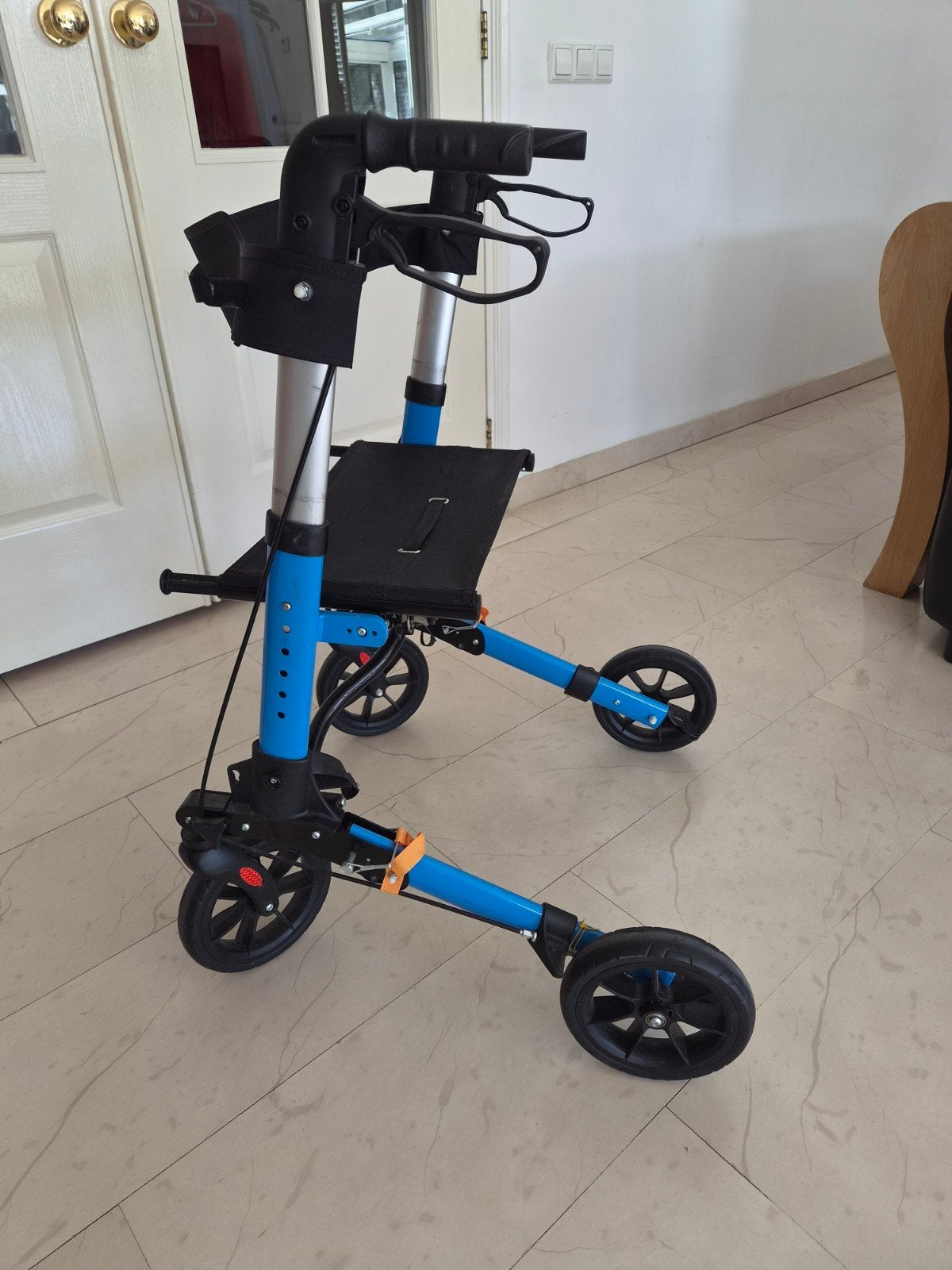 rollator te koop, Ophalen, Opvouwbaar, Zo goed als nieuw