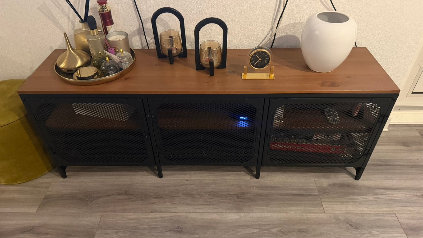 Ikea industriële tv-meubel, Huis en Inrichting, Ophalen, 100 tot 150 cm, 50 tot 100 cm, Zo goed als nieuw