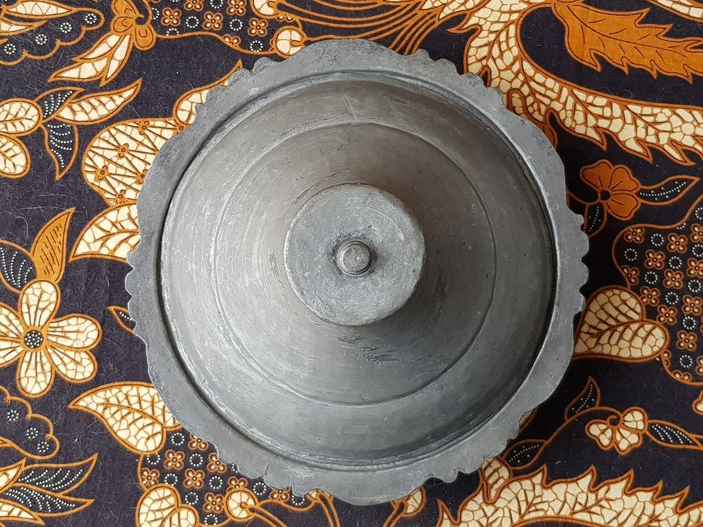 Mooie originele antieke Oosterse schaal met deksel 25,5 cm., Antiek en Kunst, Antiek | Koper en Brons, Ophalen of Verzenden, Koper