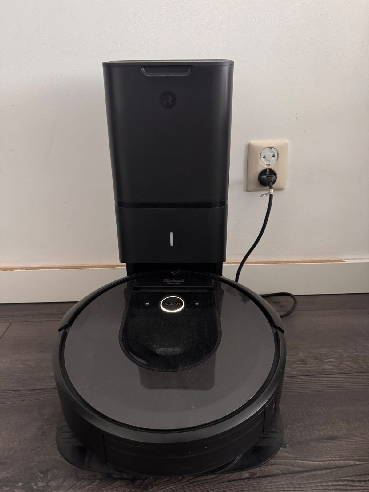 iRobot Roomba i7+ Robotstofzuiger met Clean Base, Ophalen, Gebruikt, IRobot, Automatisch legen