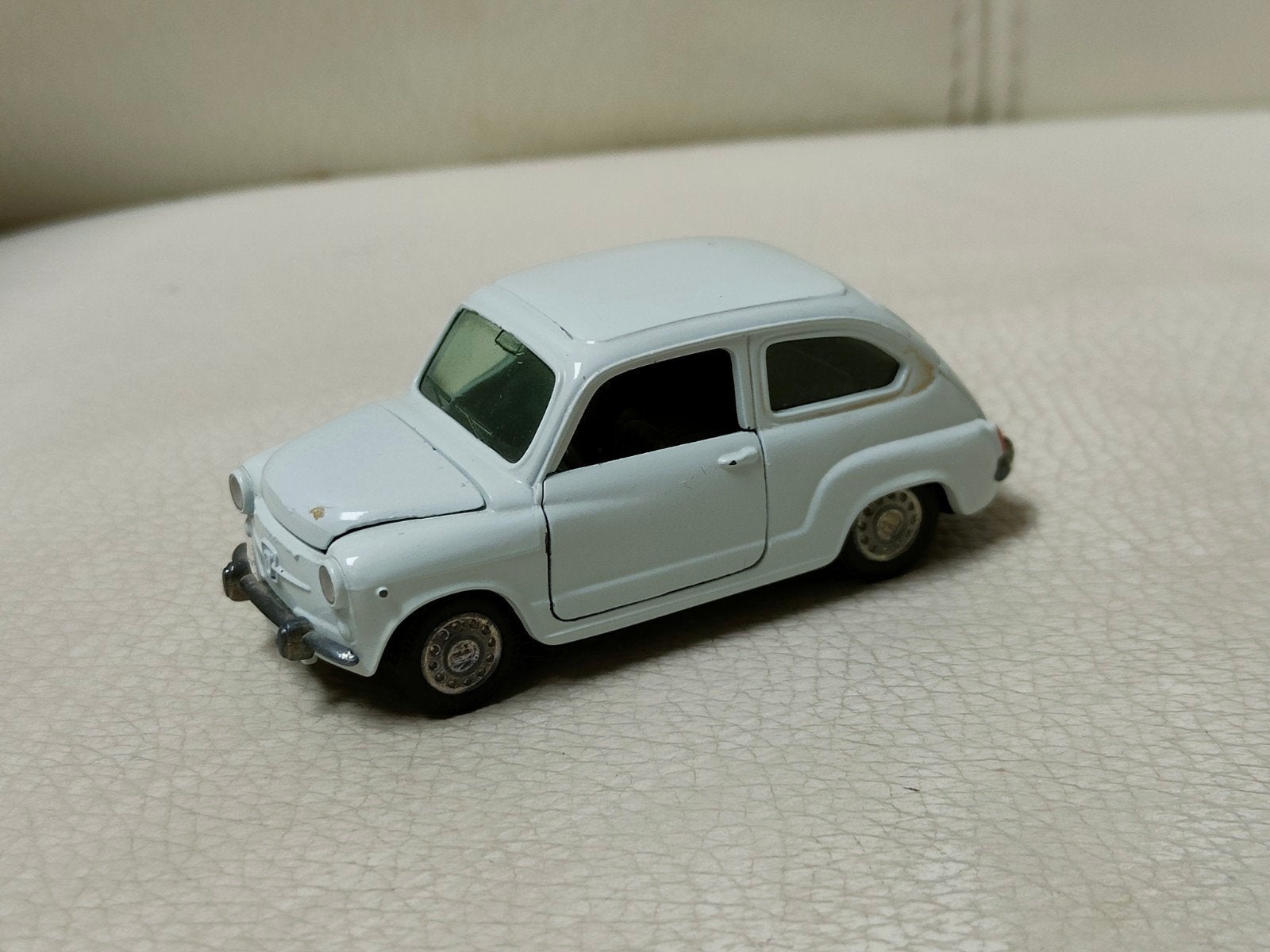 Auto Pilen Seat 600 made in Spain, Ophalen of Verzenden, Zo goed als nieuw, Auto, Overige merken
