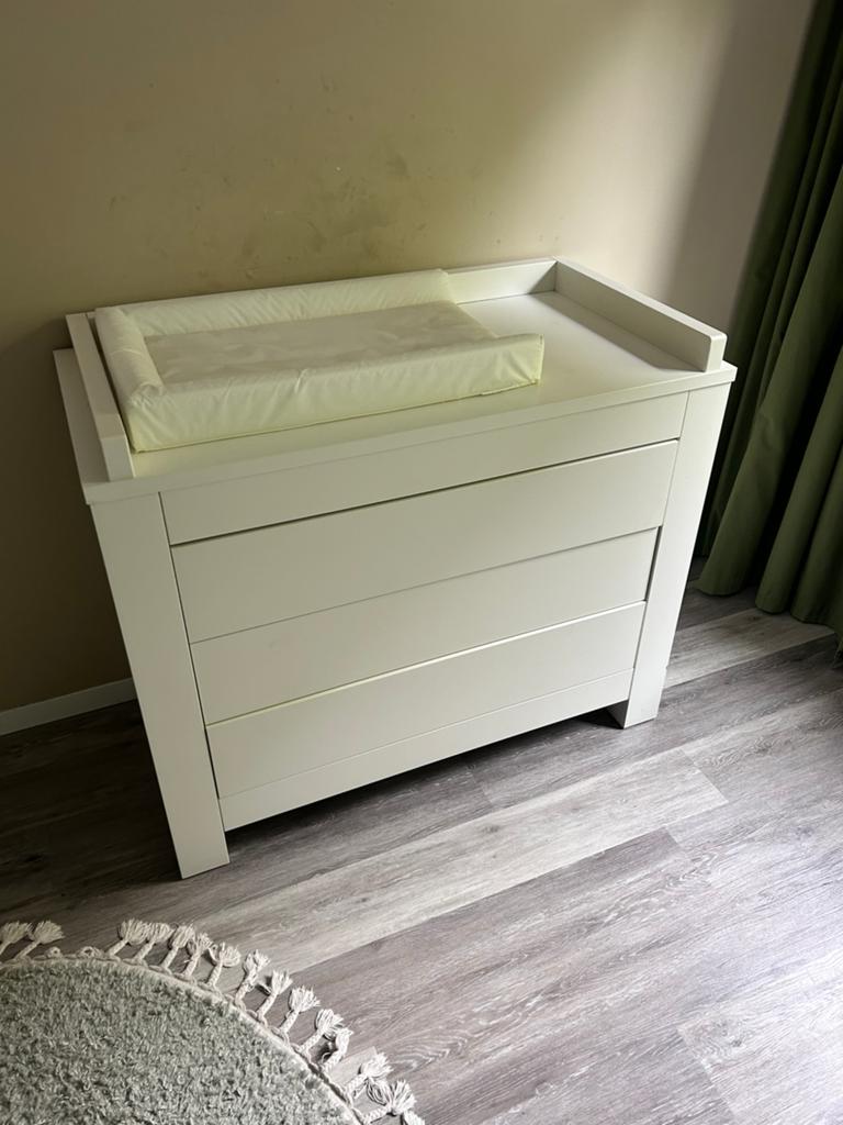 Commode: gratis af te halen, Kinderen en Baby's, Kinderkamer | Commodes en Kasten, Gebruikt, Commode, 90 tot 105 cm, 100 cm of meer