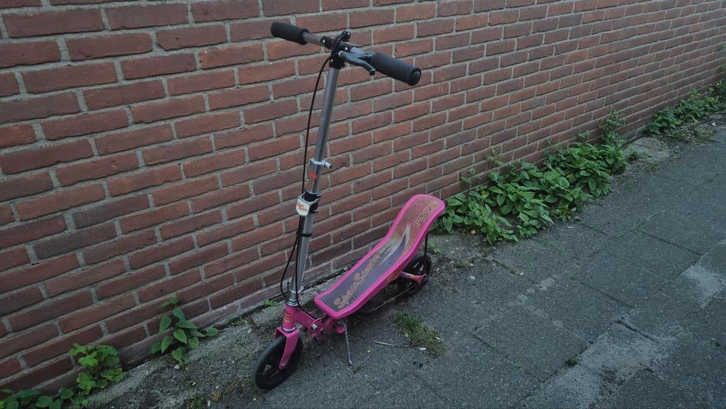 Space Scooter roze voor meisjes 8-12 jaar, verstelbaar, Fietsen en Brommers, Steps, Ophalen, Gebruikt, Gewone step, Space Scooter