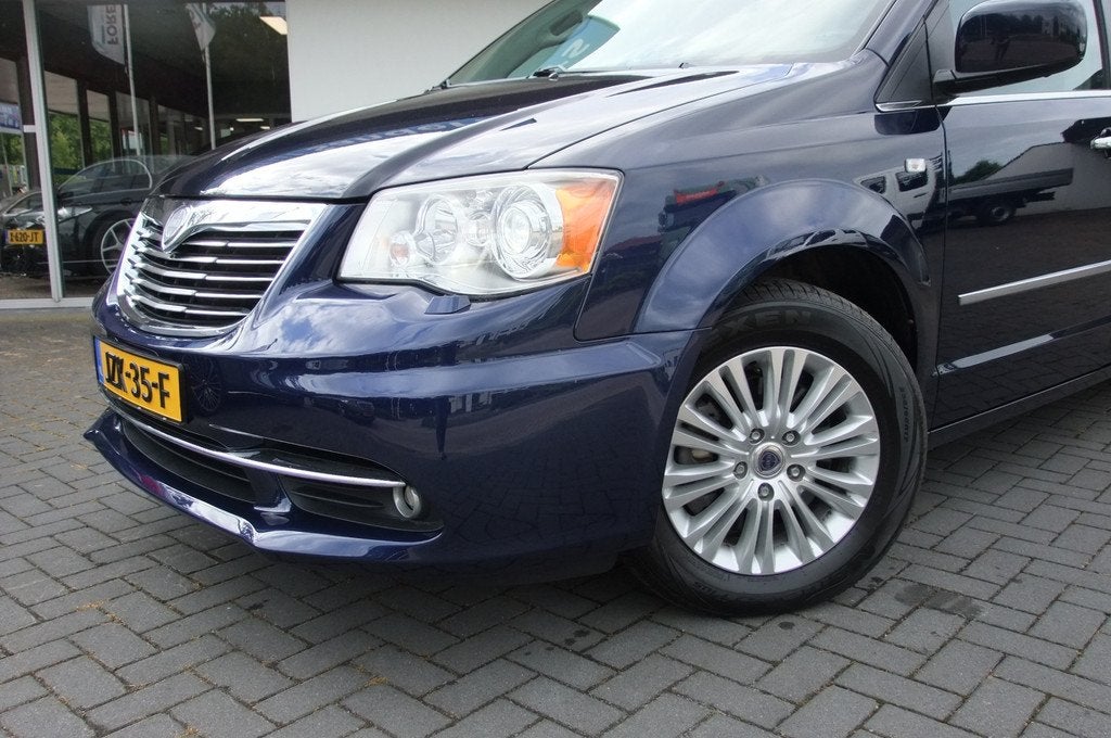 Lancia Voyager 3.6 V6 Gold / Xenon/ Leer/ Parkeersensoren/ S, Euro 5, 450 kg, Gebruikt, 1991 kg