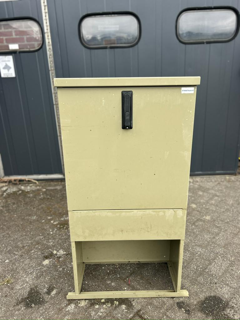 Metalen gaskast, Ophalen, Zo goed als nieuw