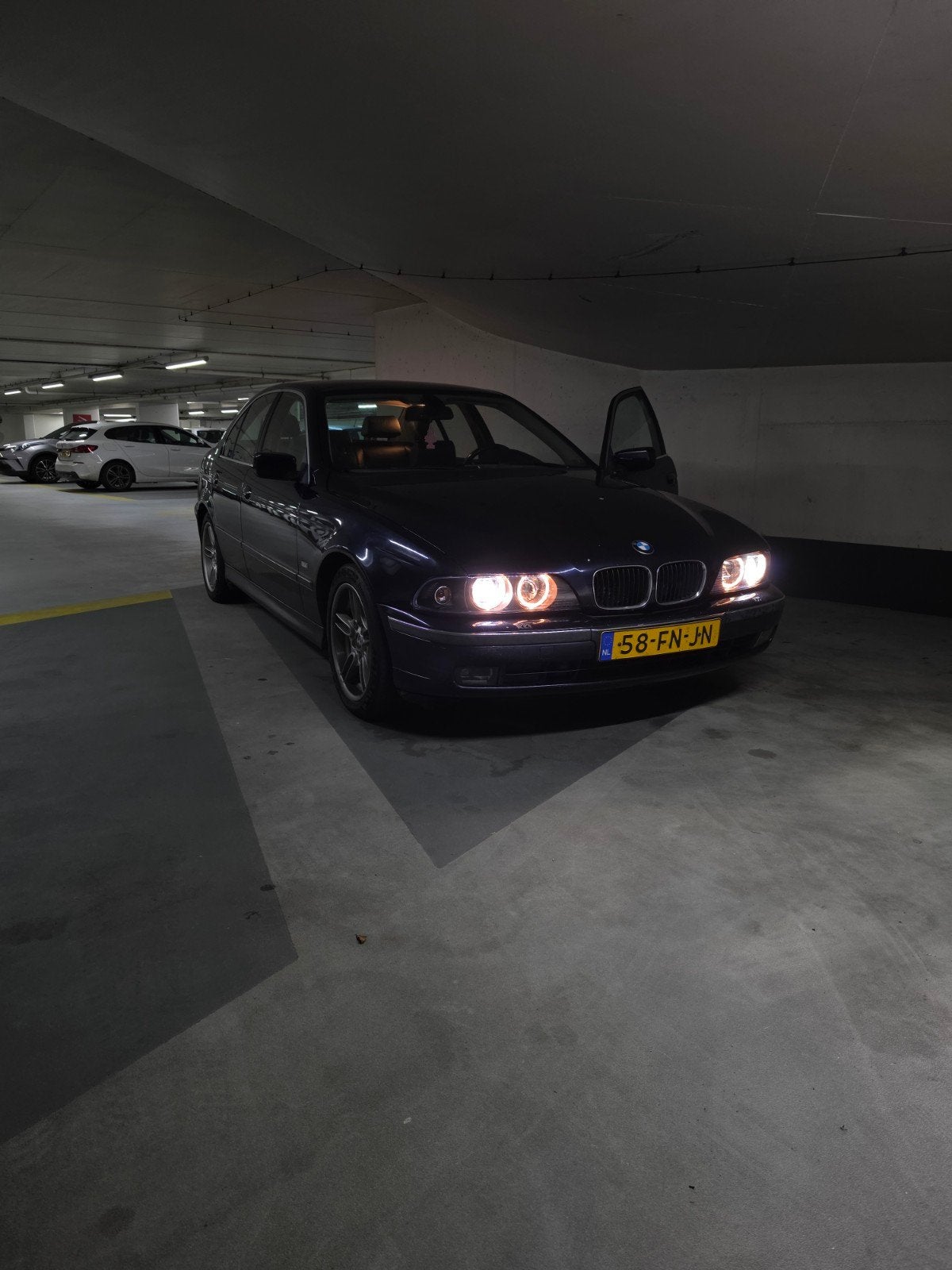BMW 530D AUT 2000 Blauw, Auto's, Achterwielaandrijving, Zwart, 2000 kg, Blauw