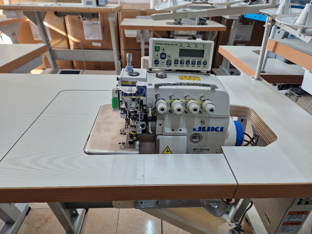 Juki Mo-6814S - 4 draads AUTOMAAT overlock machine NIEUW 4, Hobby en Vrije tijd, Nieuw, Lockmachine, Industrieel, Ophalen