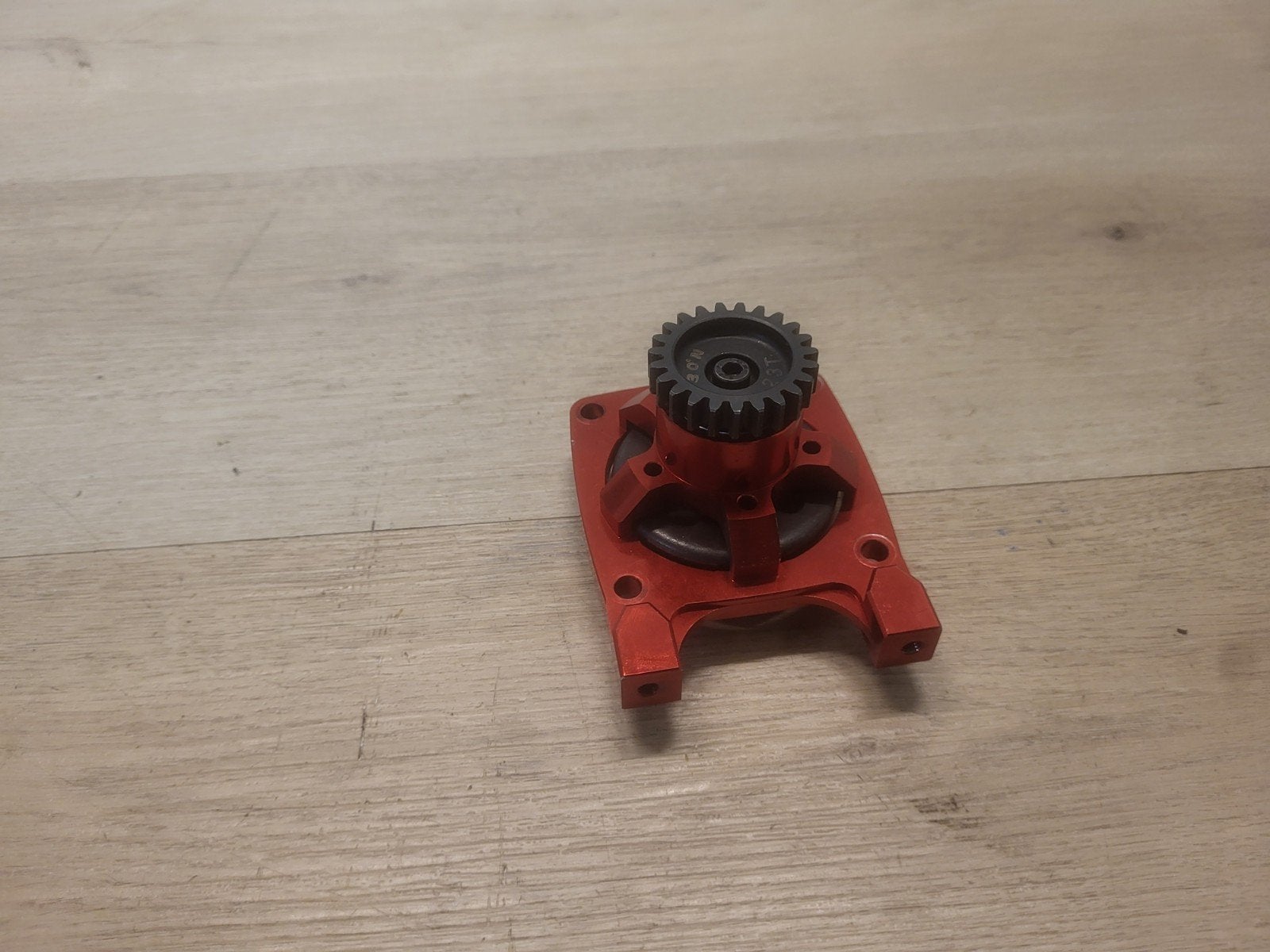 losi 5ive T aluminium motorsteun, Benzine, Ophalen of Verzenden, Zo goed als nieuw, Onderdeel
