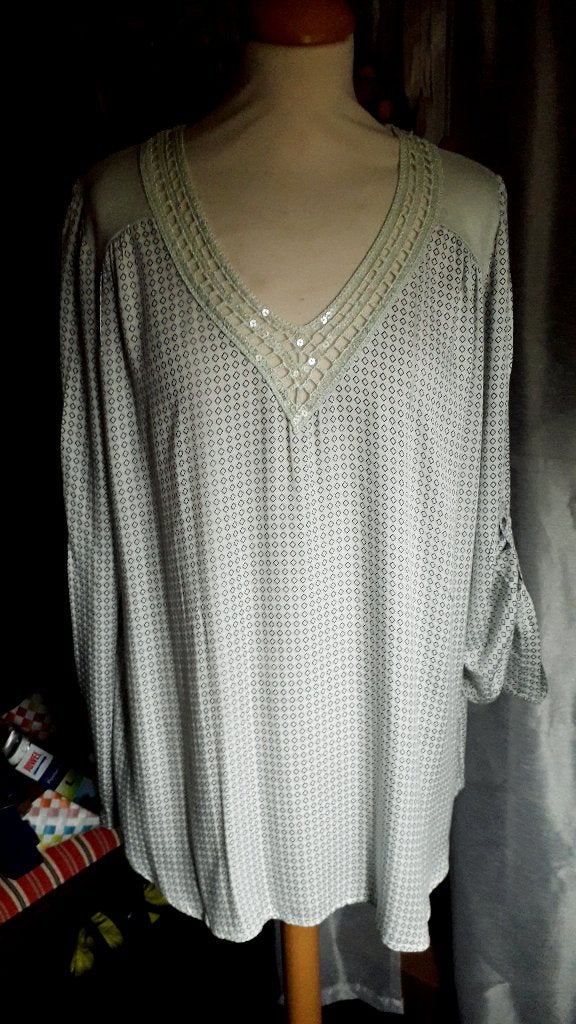Top lichtgroen gehaakte halslijn, glitters mt XL 5,00, Maat 46/48 (XL) of groter, Ophalen of Verzenden, Lange mouw, Gedragen