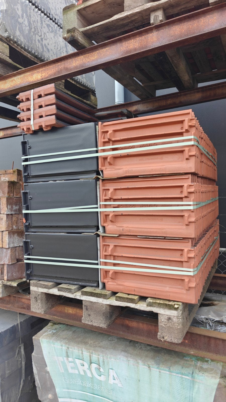 Nieuwe dakpannen - Zwart Creaton Domino, Ophalen, Steen of Klei, Zwart, Nieuw
