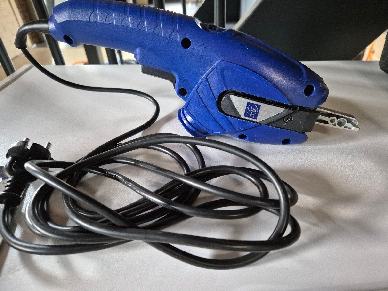 LUX Tools Bandvijl PF 400 400W ZGAN + 10 Schuurbanden, Doe-het-zelf en Verbouw, Gereedschap | Handgereedschap, Ophalen of Verzenden