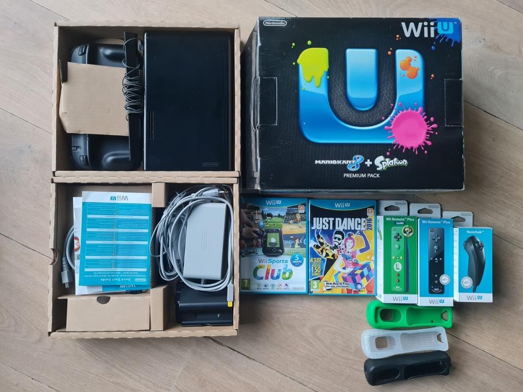 Nintendo Wii U Premium Pack met Mario Kart 8 en games, Spelcomputers en Games, Racen en Vliegen, Ophalen of Verzenden, Zo goed als nieuw
