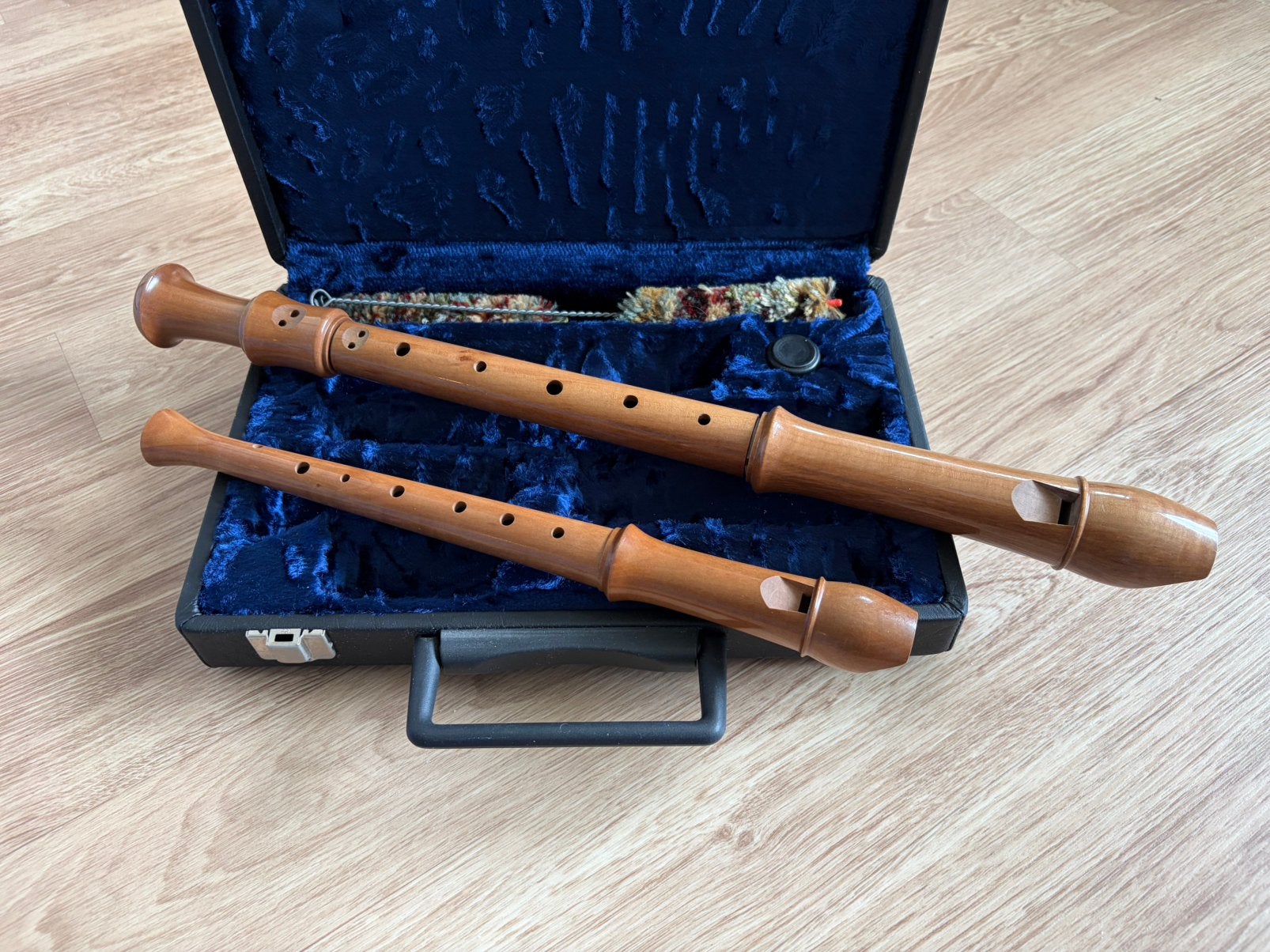 Set van 2 blokfluiten in mooie gevoerde opbergkoffer, Muziek en Instrumenten, Blaasinstrumenten | Blokfluiten, Ophalen of Verzenden
