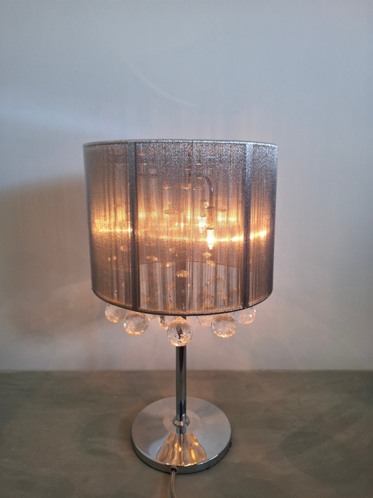 Mooie tafellamp met kristallen – zilverkleurig – dimmer, Ophalen, Zo goed als nieuw, Klassiek, Met kap