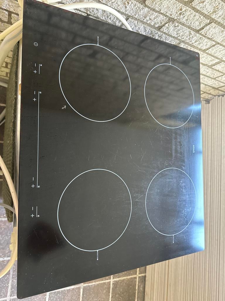 ATAG Elektrisch fornuis 4 pitten - Werkt perfect!, Witgoed en Apparatuur, Kookplaten, Ophalen, Gebruikt, 4 kookzones, Vrijstaand