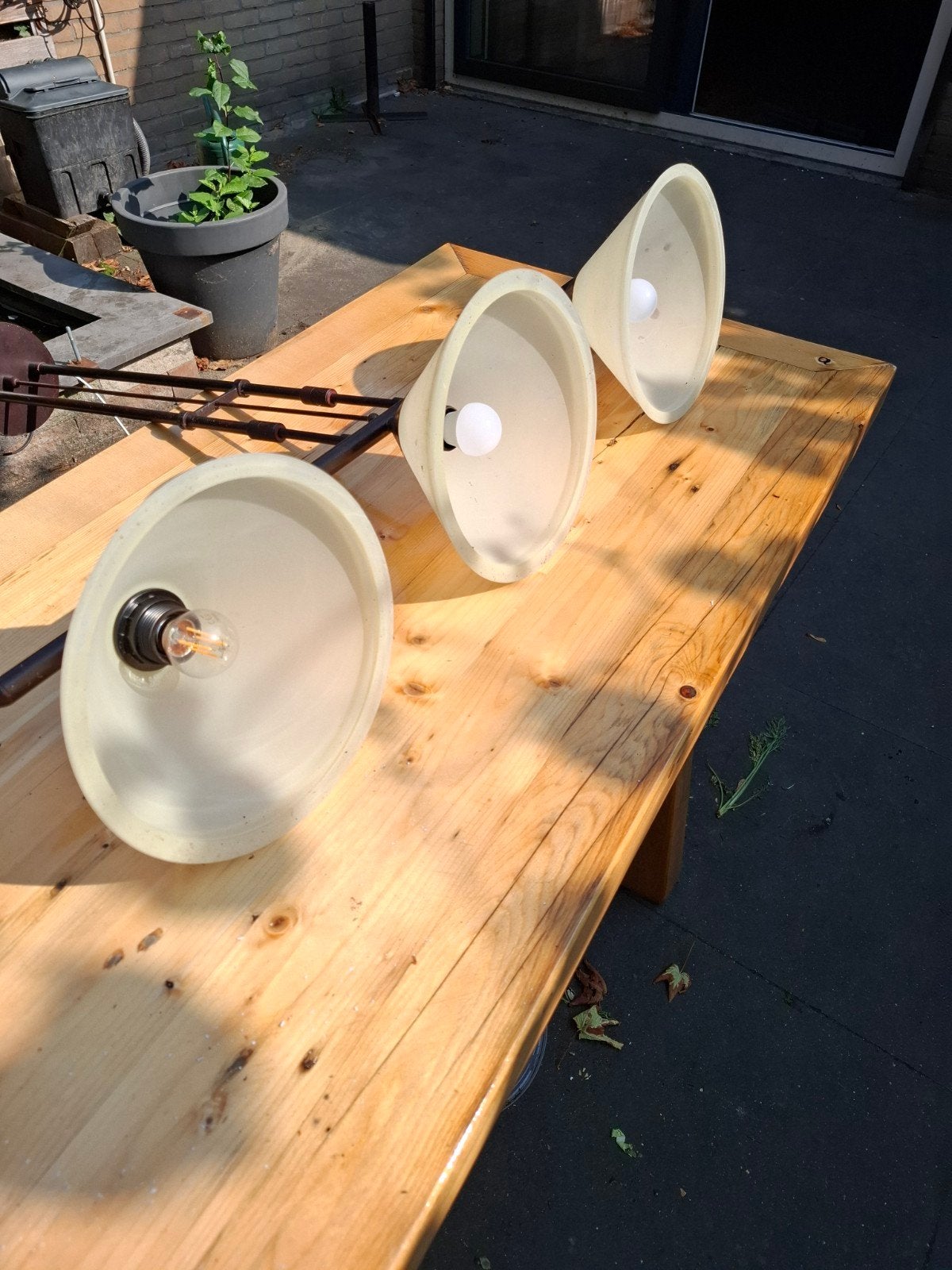 In hoogte verstelbare hanglamp met dimmer, Ophalen