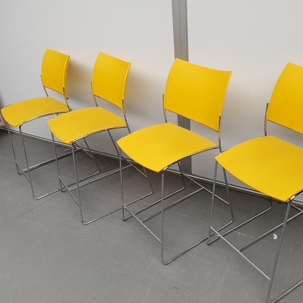 Casala krukken - gele kunststof zitting- set van 4, Ophalen, Kunststof, Met voetsteun, 60 tot 90 cm