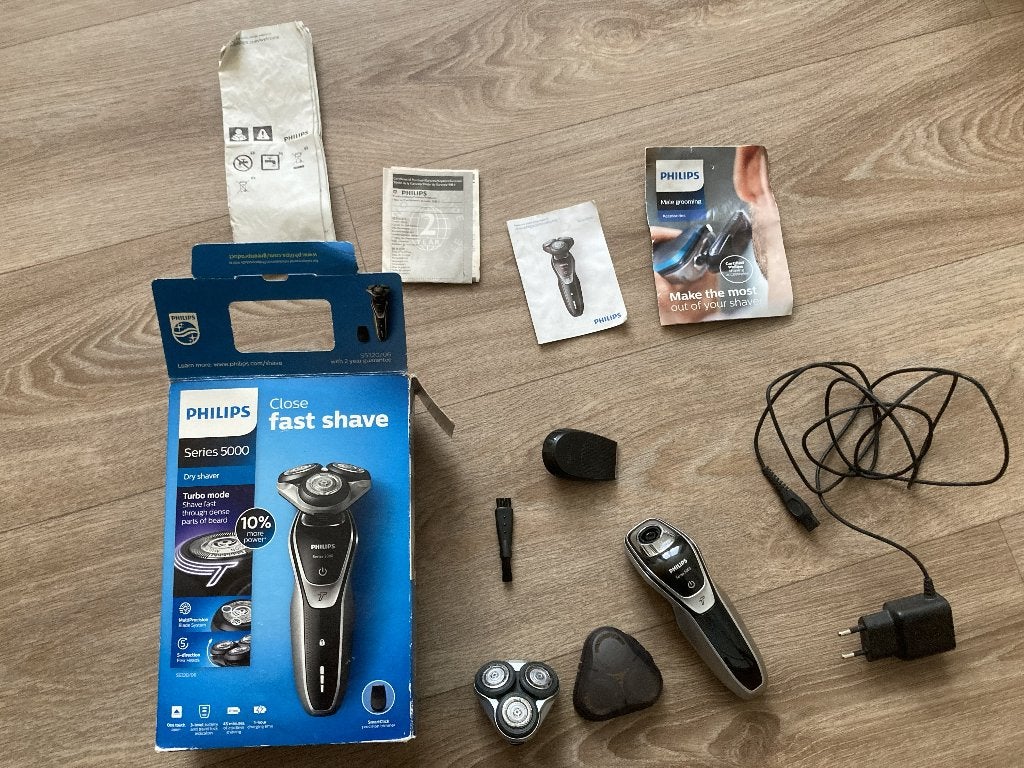 Philips scheerapparaat - Series 5000, Ophalen of Verzenden, Gebruikt, Scheren en Epileren
