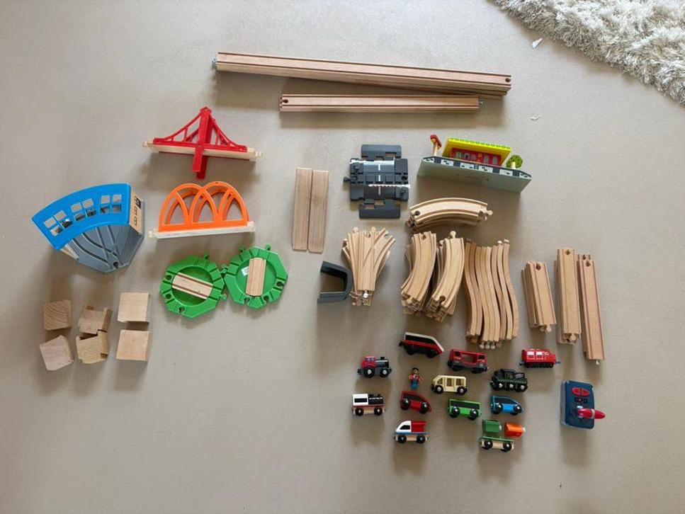 Grote complete houten treinbaan, Kinderen en Baby's, Ophalen, Zo goed als nieuw