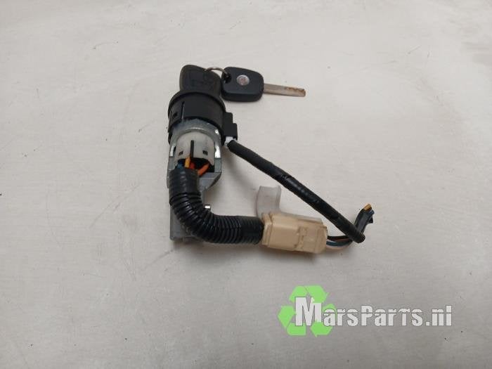 Kontaktslot + Sleutel van een Peugeot 107, Gebruikt, -, -, Ophalen of Verzenden