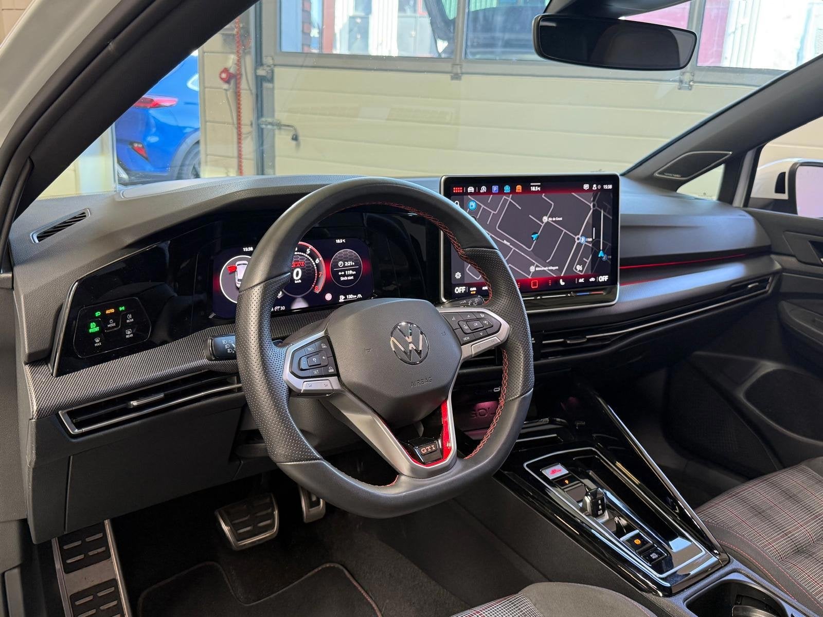 Volkswagen GOLF 8.5 GTI 2.0 TSI 265PK, 1 Jaar Bovag Garantie, 4 cilinders, 1984 cc, Wit, 14 km/l