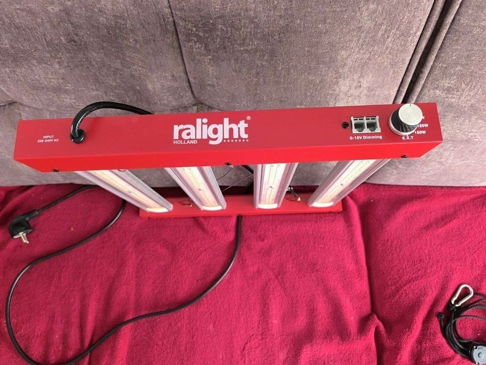 Ralight Full Spectrum LED Kweeklamp 150W, Tuin en Terras, Kweekspullen, Ophalen of Verzenden, Zo goed als nieuw, Kweeklamp