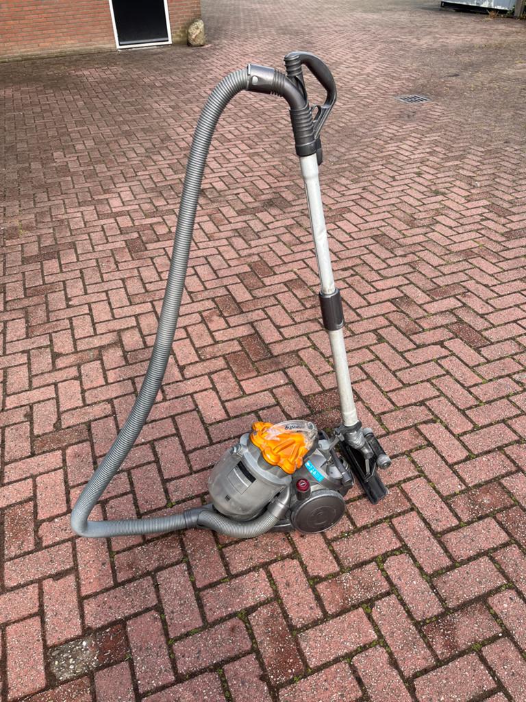 Dyson sledestofzuiger (aan/uit-knop defect), Witgoed en Apparatuur, Stofzuigers, Ophalen, Dyson, Niet werkend, Sledestofzuiger