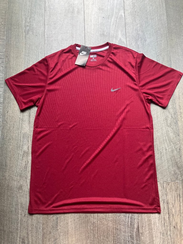 Rood T-shirt DRI-FIT maat L, Overige merken, Nieuw, Ophalen of Verzenden, Kleding