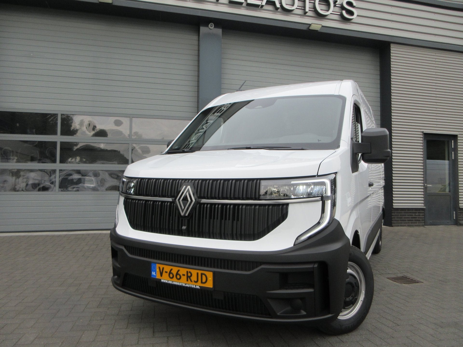 Foto 2 van Renault MASTER E-TECH T35 L2H2, Extra Long Range 87 kWh, Cam