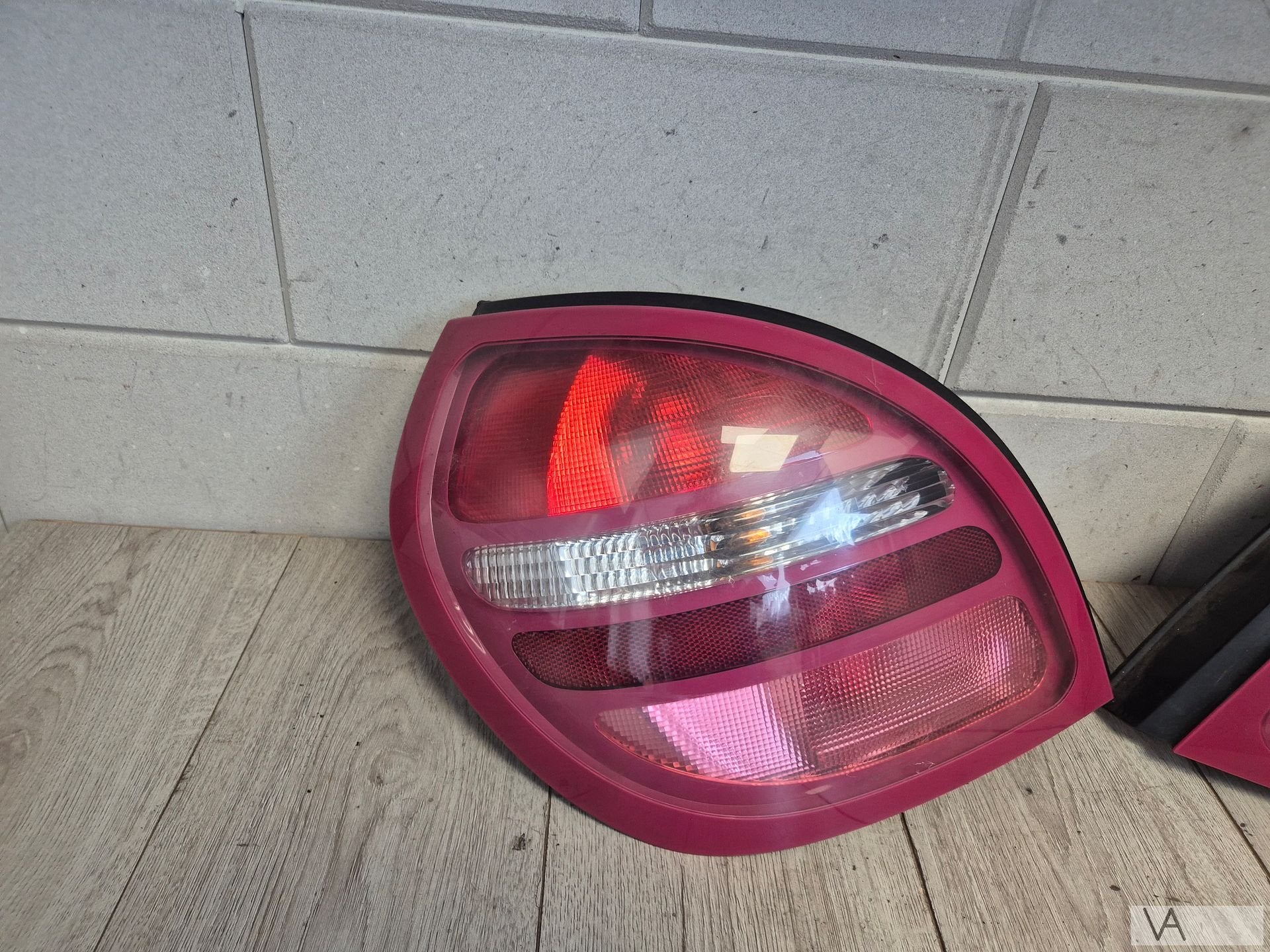 Achterlicht links / rechts van Nissan Almera 2000 tot 2003, Gebruikt, -, -, Ophalen of Verzenden