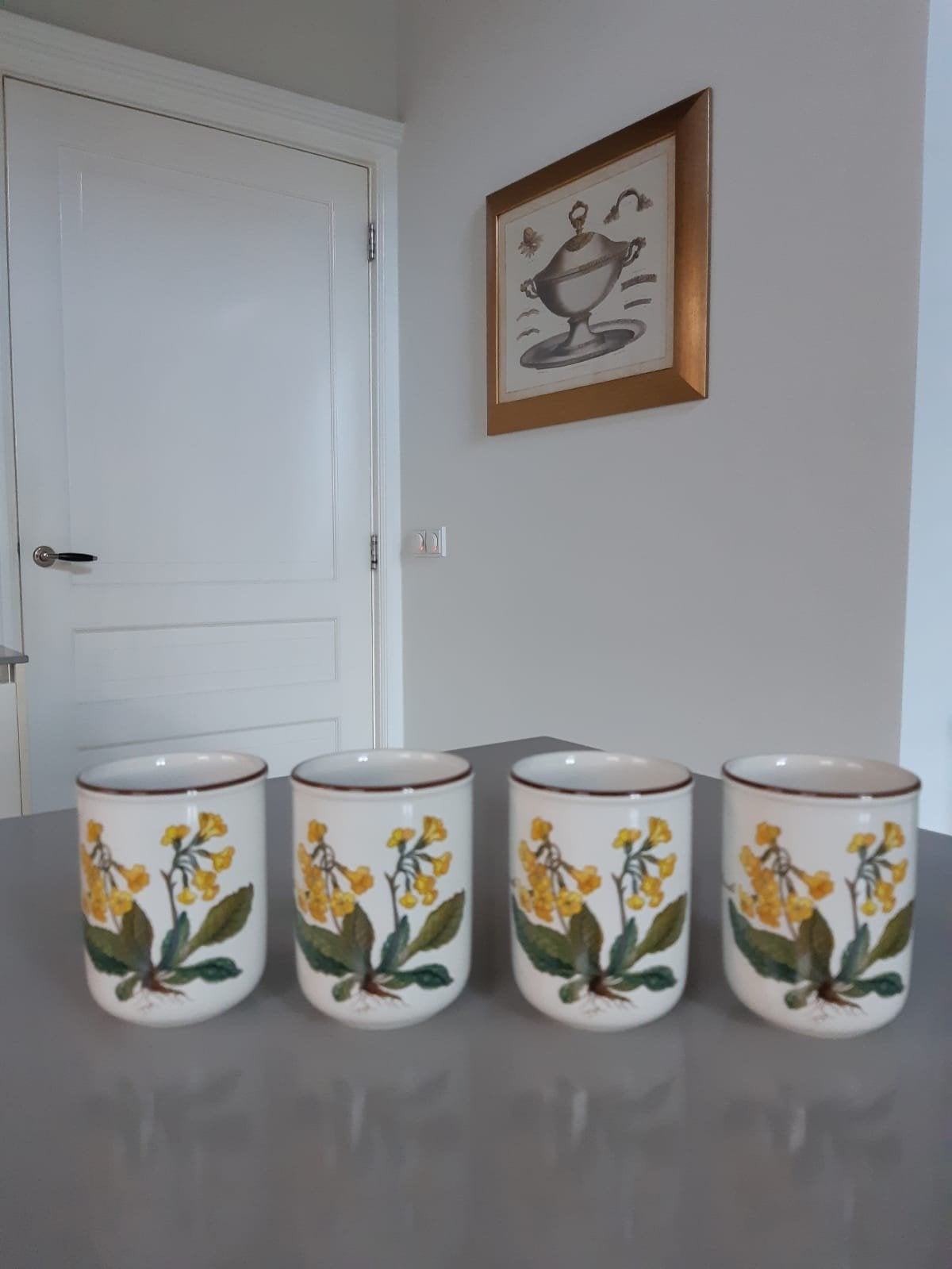 Bekers Villeroy en Boch Botanica,  6 beschikbaar, Ophalen of Verzenden, Zo goed als nieuw, Overige stijlen, Kop(pen) en/of Schotel(s)