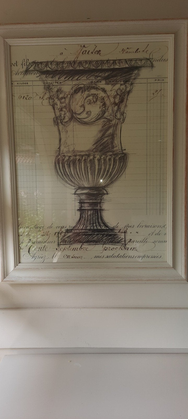 tekening van een urn ., Ophalen