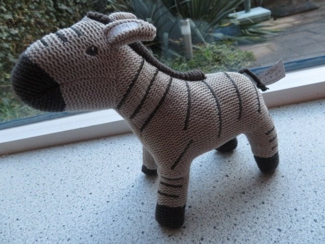 zebra zebrapaard merk Egmont Toys gebreid belletje in lijf, Paard, Grijs, Ophalen of Verzenden, Zo goed als nieuw