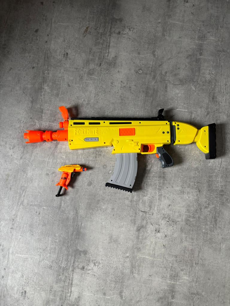 Nerf - Nerf Fortnite Scar - incl pijltjes & gratis mini-nerf, Ophalen, Zo goed als nieuw