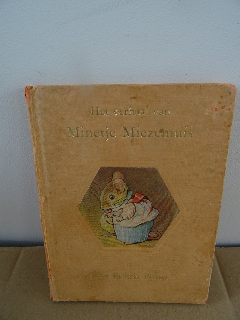 Minetje Miezemuis boekje antiek linnen kaft Beatrix Potter, Gelezen, Fictie algemeen, Jongen of Meisje, Ophalen of Verzenden