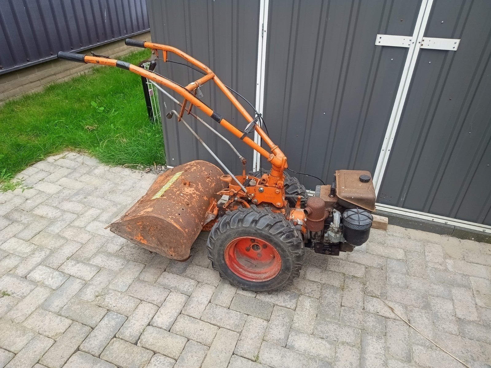 Lombardini LA300 - lopend weg gezet, Ophalen, Gebruikt, Benzine, Lombardini