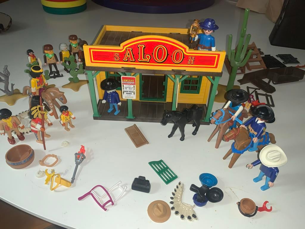 Playmobil Western Saloon met figuren en accessoires vintage, Ophalen of Verzenden, Gebruikt, Complete set