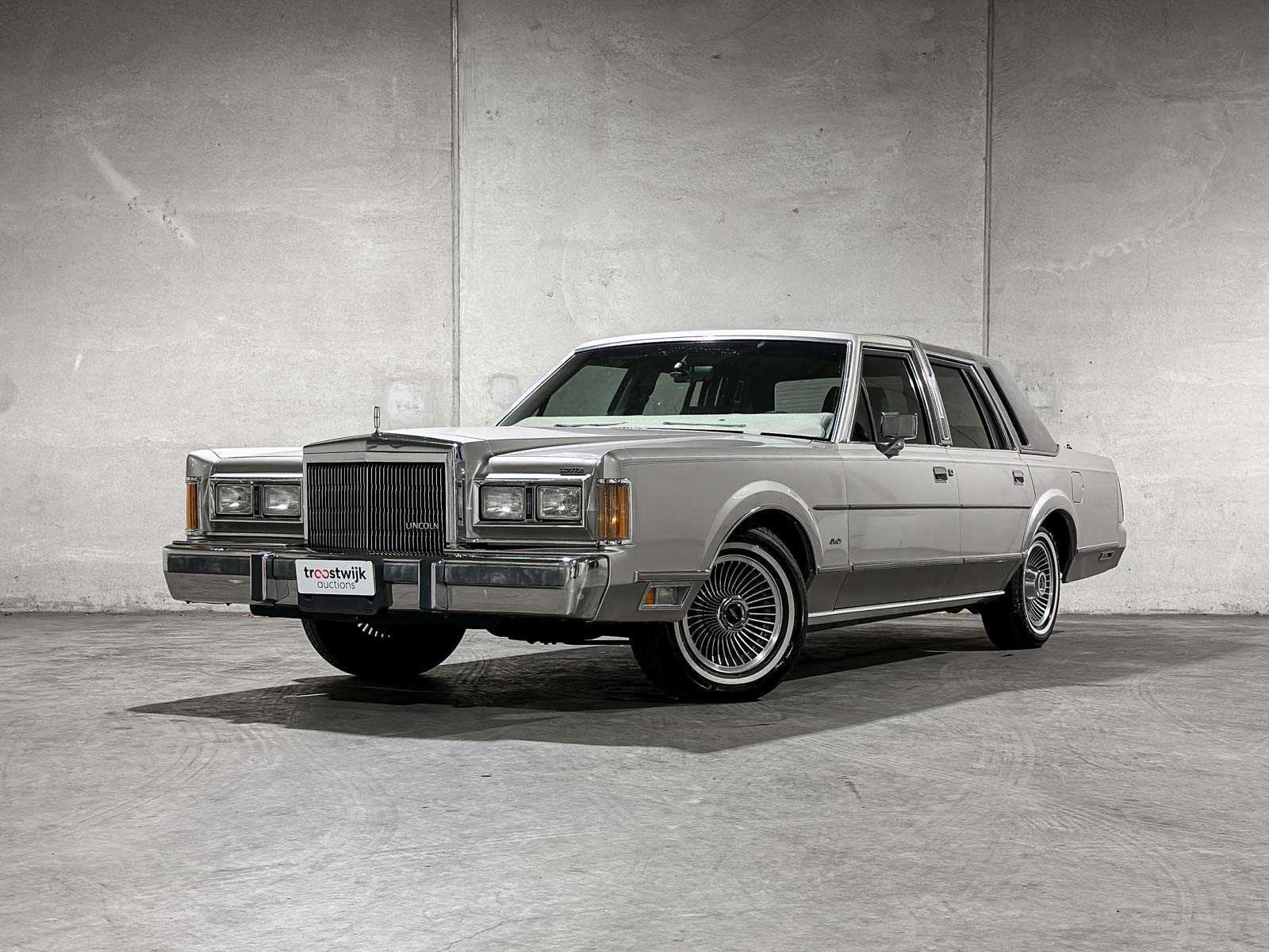 Lincoln Town Car 4.9 V8 Signature SD 160pk 1989, K-946-BX, Auto's, Lincoln, Automaat, Gebruikt, Town Car, Bedrijf
