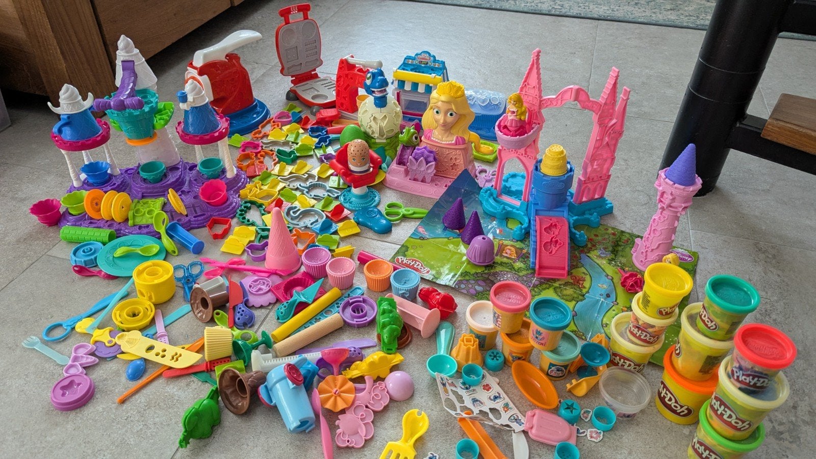Grote Play-Doh set met diverse speelsets en accessoires, Ophalen, Gebruikt, Jongen of Meisje