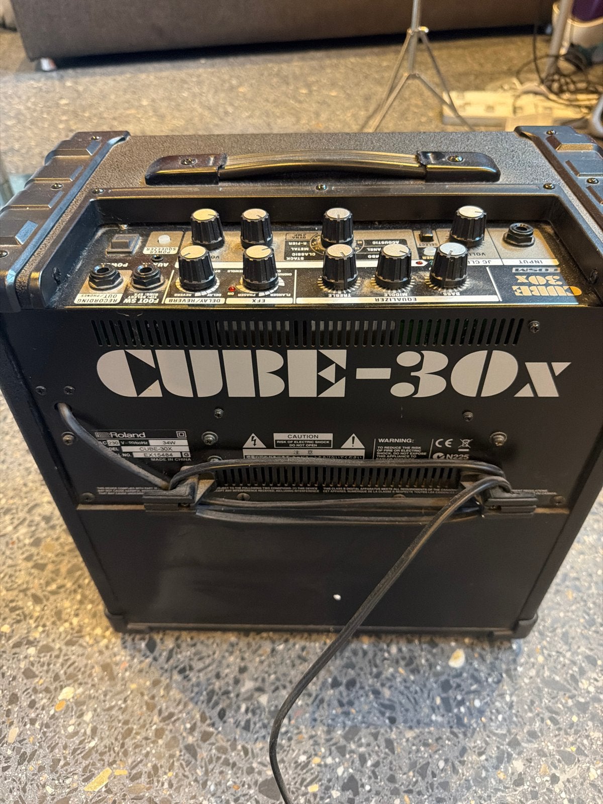 Roland Cube-30X Gitaarversterker - Compact en Krachtig, Ophalen of Verzenden, Gebruikt, Gitaar, Minder dan 50 watt