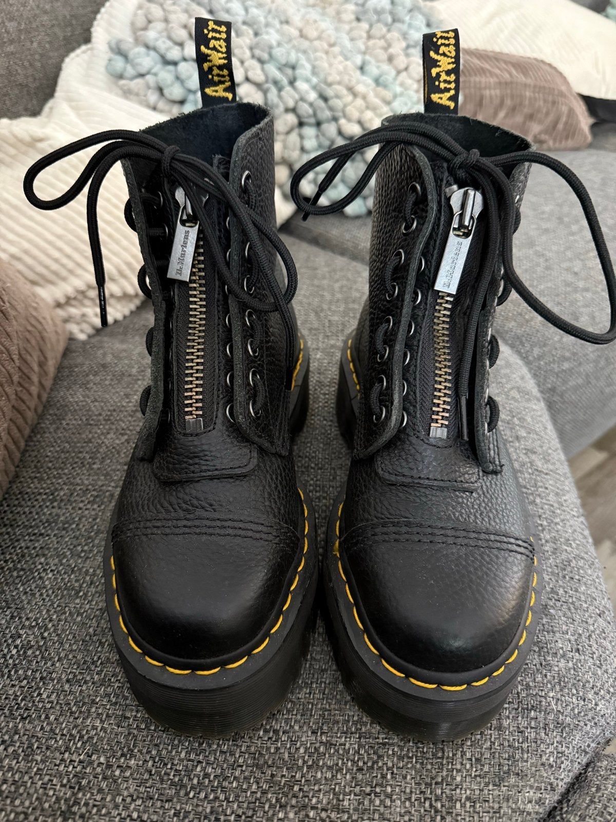 Dr. Martens Sinclair Platform Laarzen Zwart, Kleding | Dames, Schoenen, Zwart, Lage of Enkellaarzen, Ophalen of Verzenden, Zo goed als nieuw