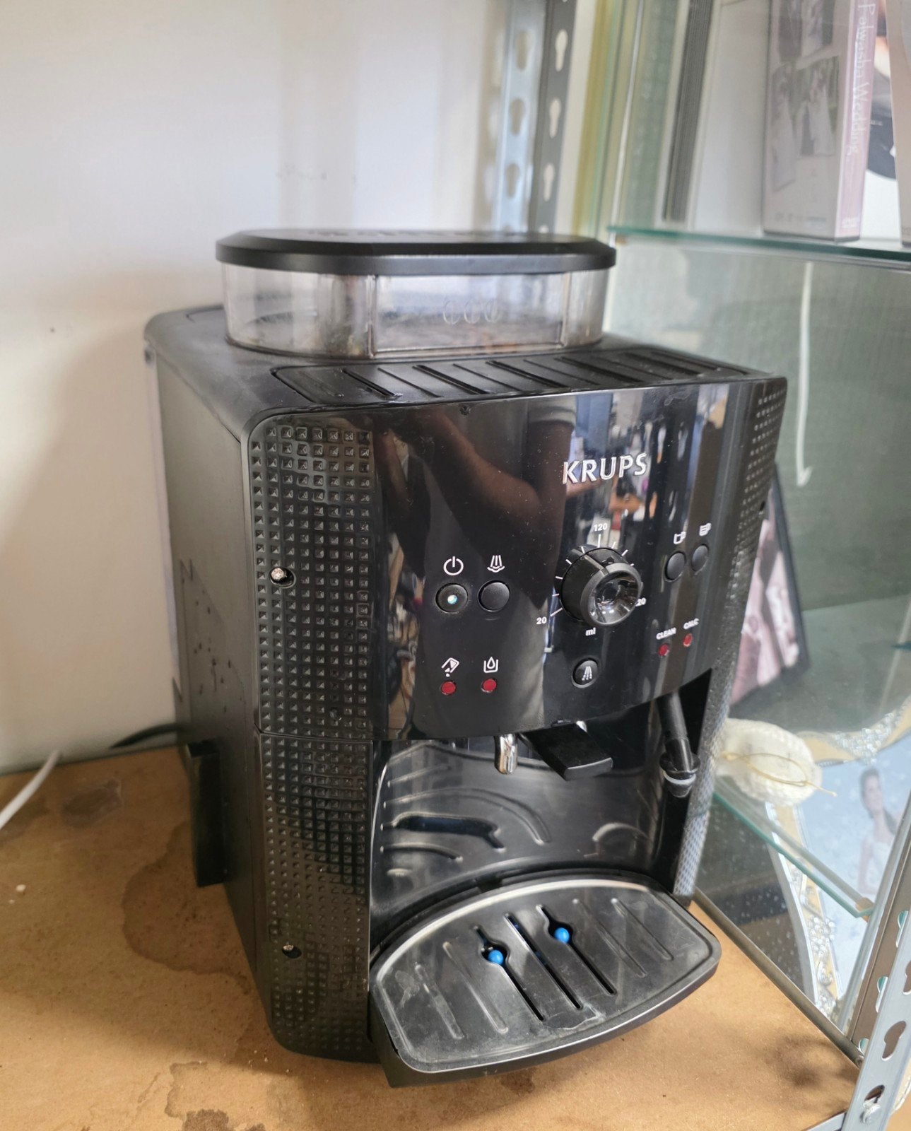 Krups volautomatisch espressomachine, Ophalen